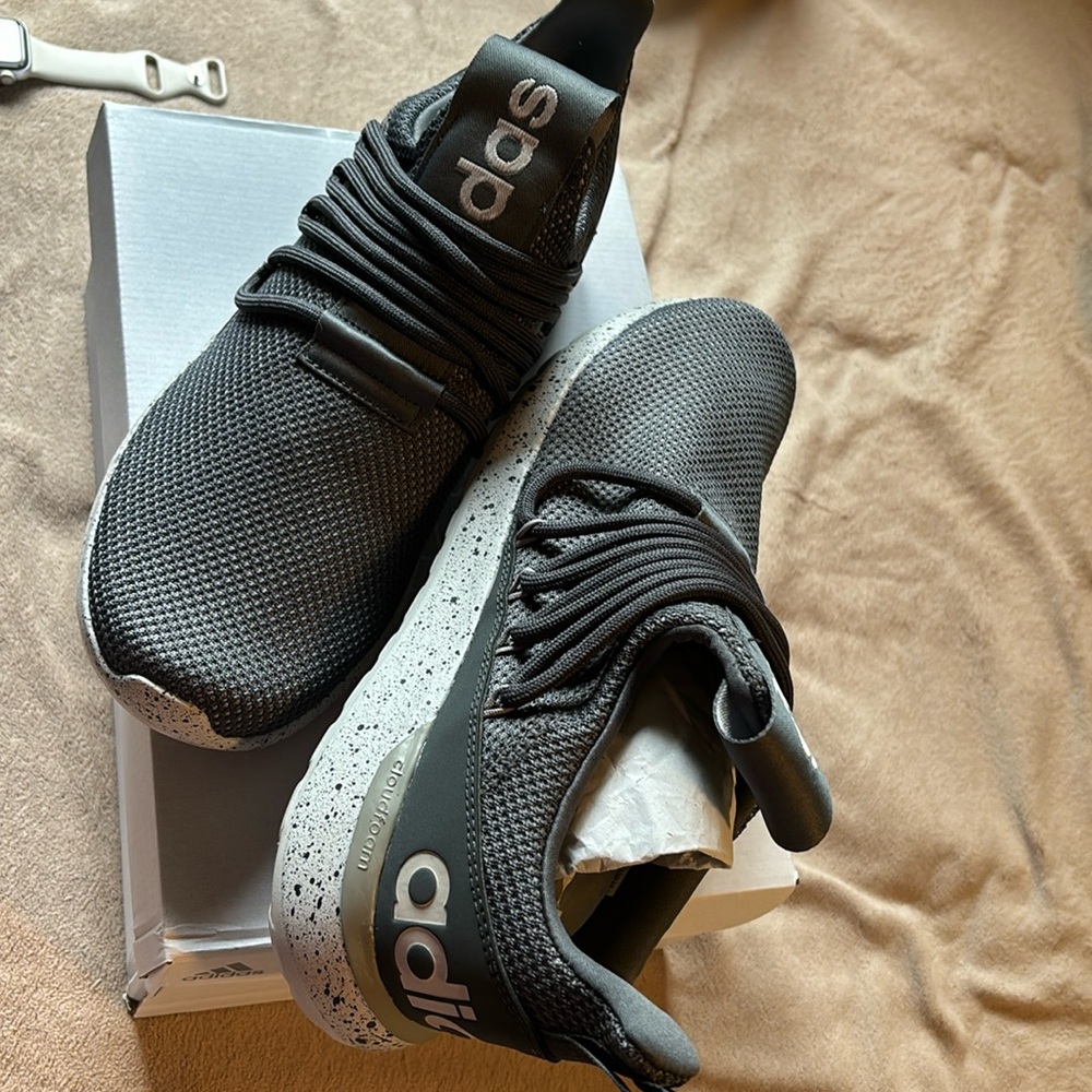 Adidas size 10 men’s sneakers